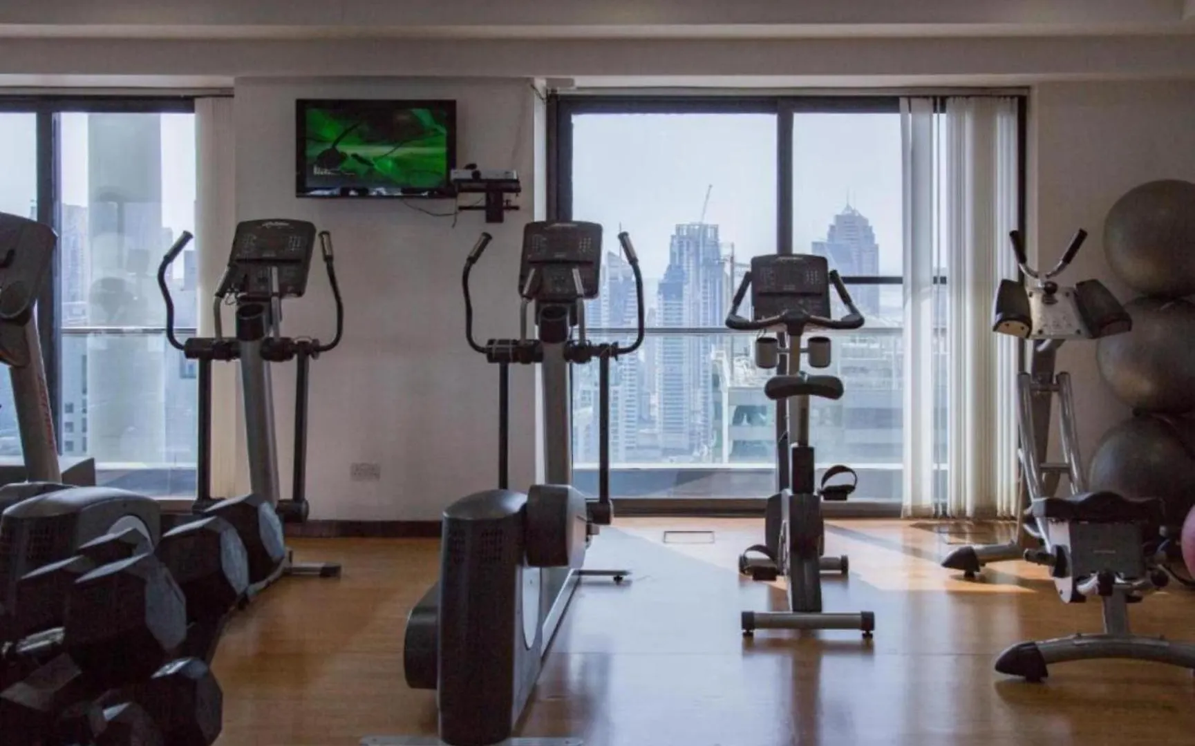 Click Stay - Jlt - 2 Bedroom & Balcony Lakes View Entire Apartment -Az 두바이